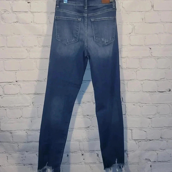 Judy Blue Slim Fit Distressed Medium Wash Size 25 - Picture 6 of 12
